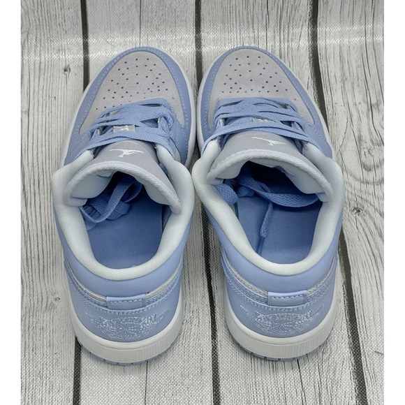 Nike Women's Air Jordan 1 Low Aluminum Size 5 DC0774‑050 - Picture 3 of 8